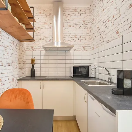 Urban Charm - Centre Apartmán *